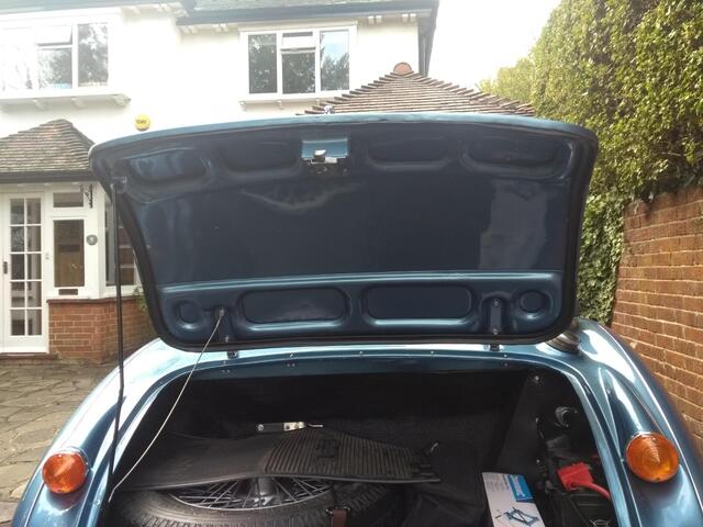 how to seal car boot