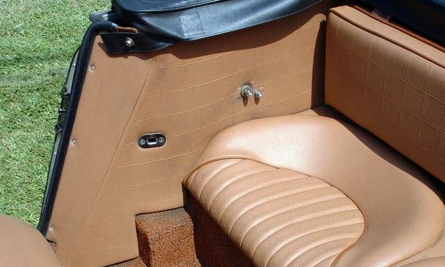 3000 BJ8 Rear Seat studs on sides : The 3000 Forum : The Austin-Healey  Experience